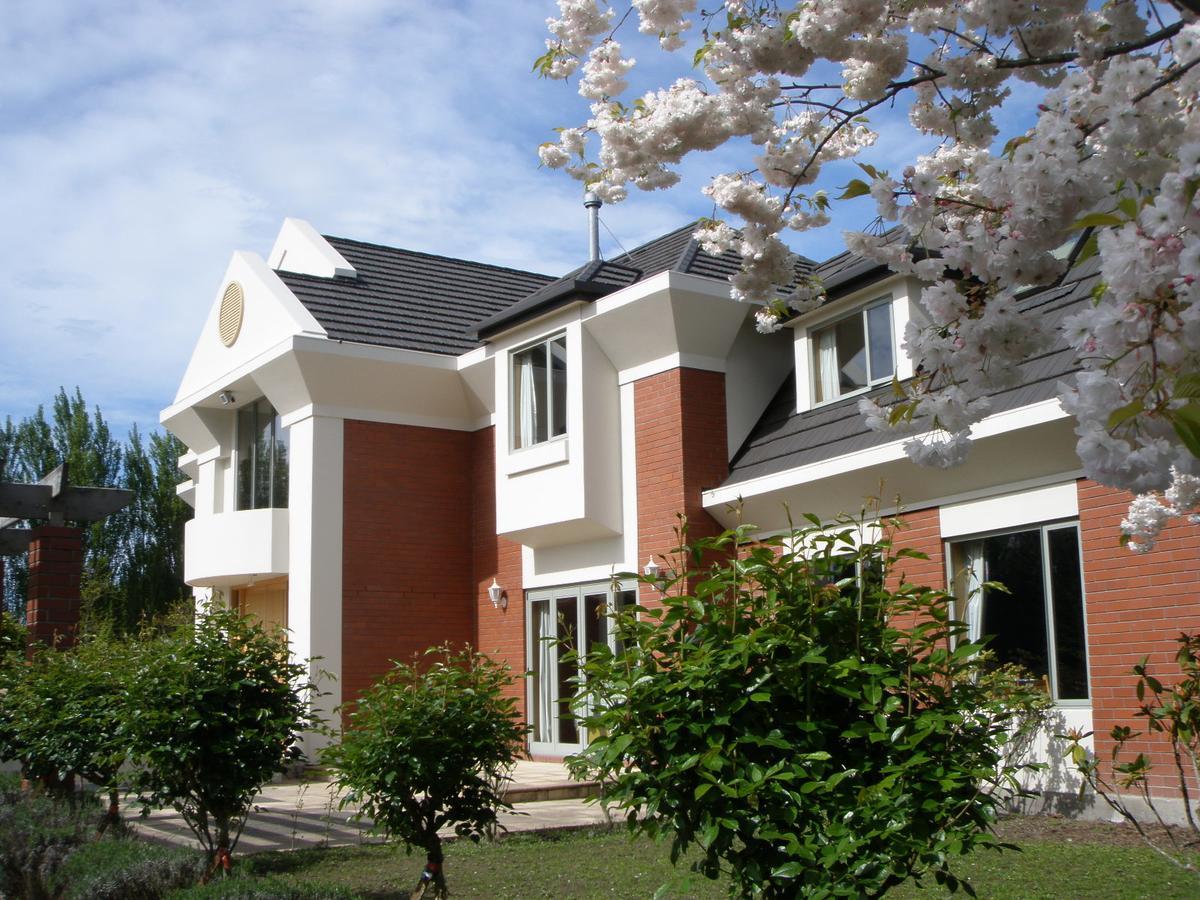 Shamrock Garden B&B Airport Крайстчърч Екстериор снимка