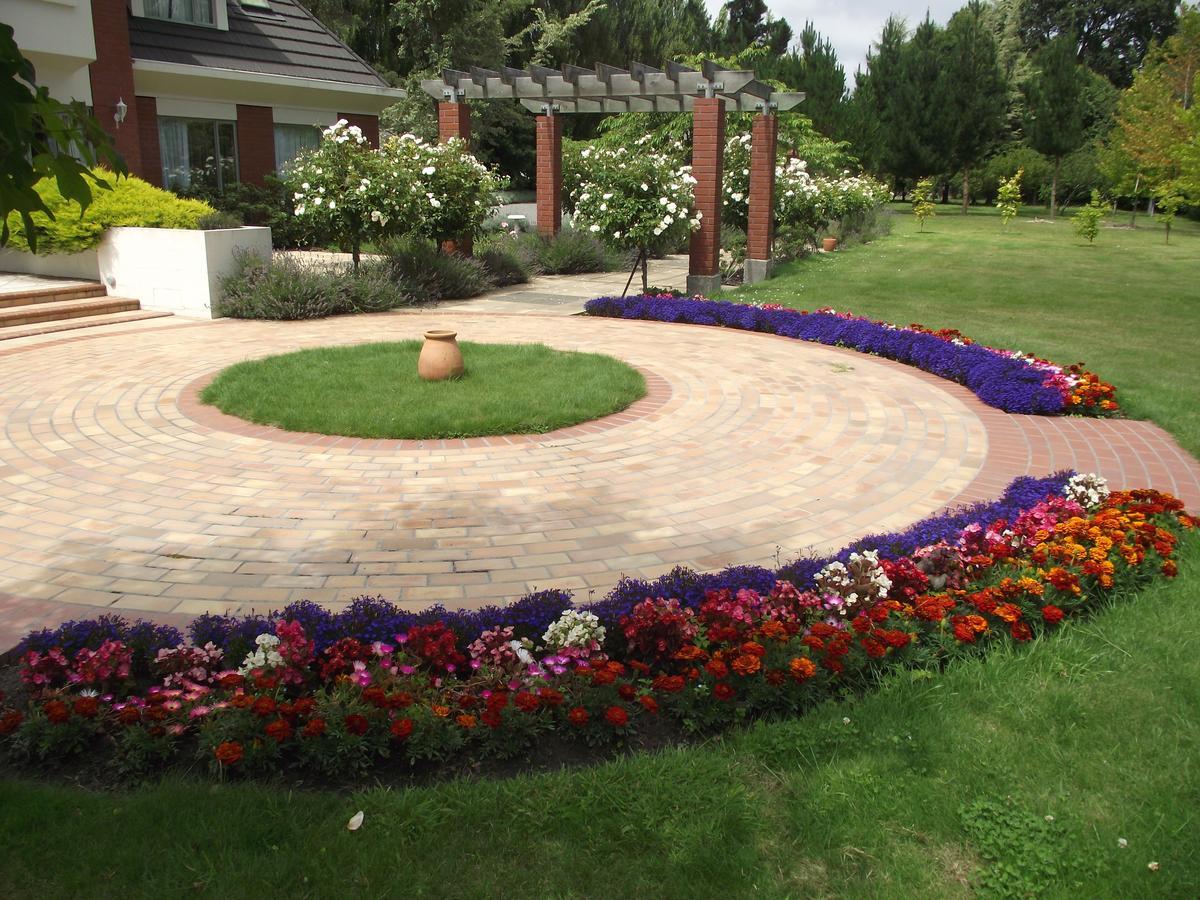 Shamrock Garden B&B Airport Крайстчърч Екстериор снимка
