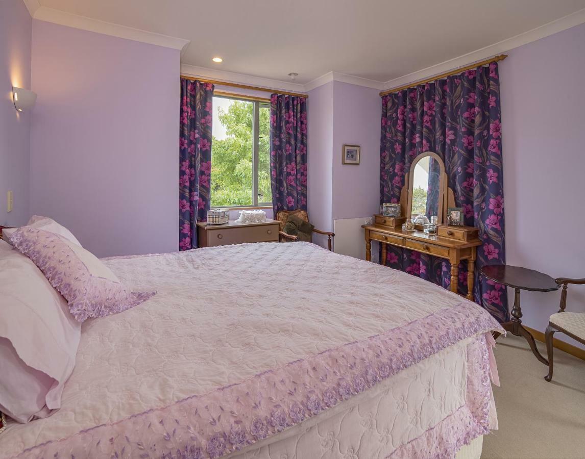 Shamrock Garden B&B Airport Крайстчърч Екстериор снимка
